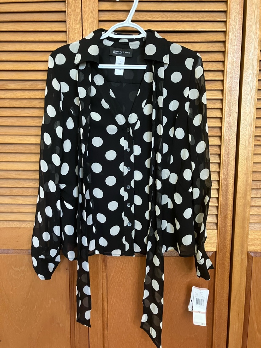 NWT 100% Silk Jones New York Blouse